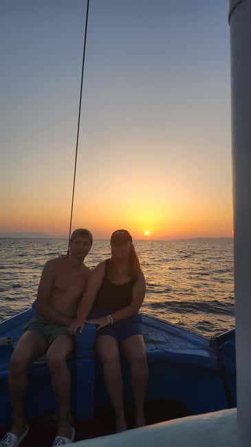 Hersonissos: Agapi Fishing Trips Sunset Cruise - The sunset moment and the catch reveal on the return