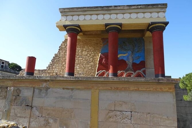 Highlights of Crete -2 Days Tour Knossos Lasithi Rethymno&Chania - Knossos Palace: the Minoans, explained in the right order