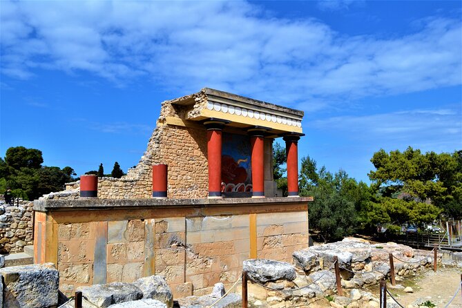 Knossos & Archaeological Museum Shared Guided Tour from Chania - Knossos Archaeological Site: myths, myths, and the route that matters
