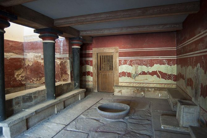 Knossos Palace and Lassithi Plateau - Lassithi Plateau: windmills, Psychro pottery, and the Zeus-linked cave