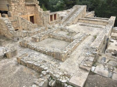 Knossos Palace Guided Walking Tour (Without Tickets) - Inside Knossos: A 90-Minute Walk Through 1,500+ Rooms