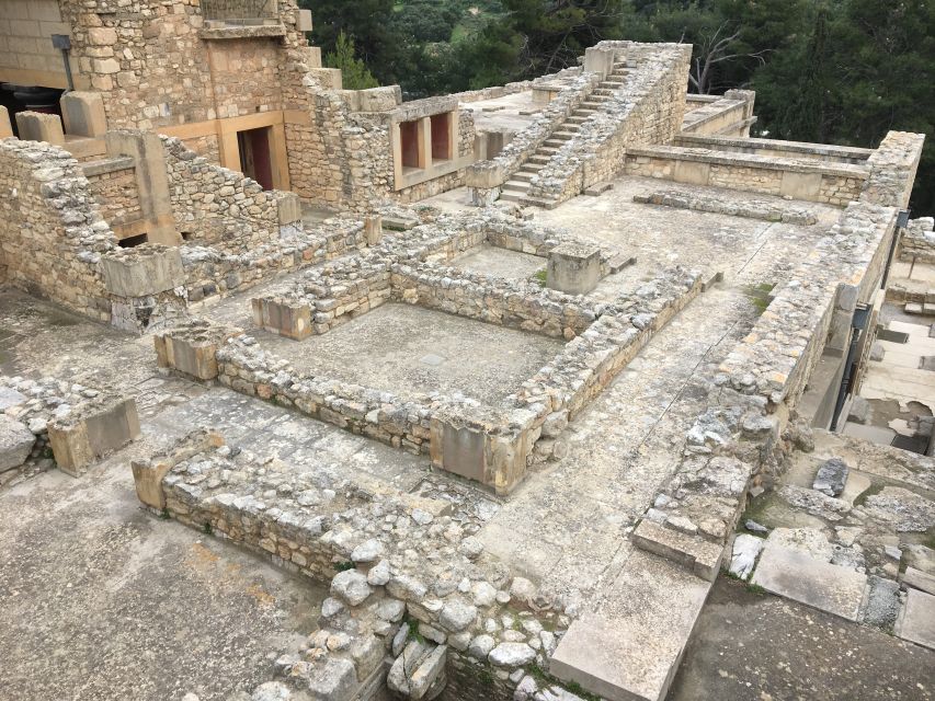 Knossos Palace Guided Walking Tour (Without Tickets) - Inside Knossos: A 90-Minute Walk Through 1,500+ Rooms