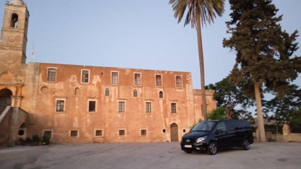 Knossos Palace & Heraklion Full-Day Tour from Chania Area - The short stops that keep your schedule sane (Skaleta-style breaks)