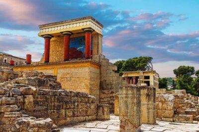 Knossos Palace Private Walking Tour - Timing and meeting point: plan around the site hours