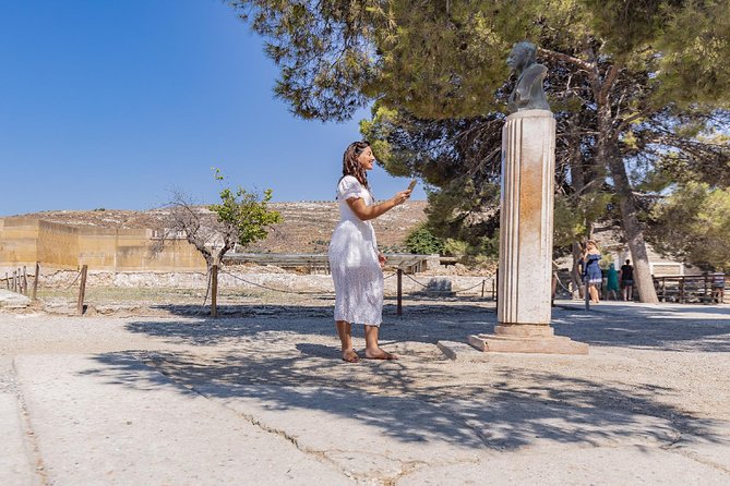 Knossos Palace: Self-Guided Audio Tour on your Phone (without ticket) - Phone setup you can’t skip: storage, headphones, compatibility