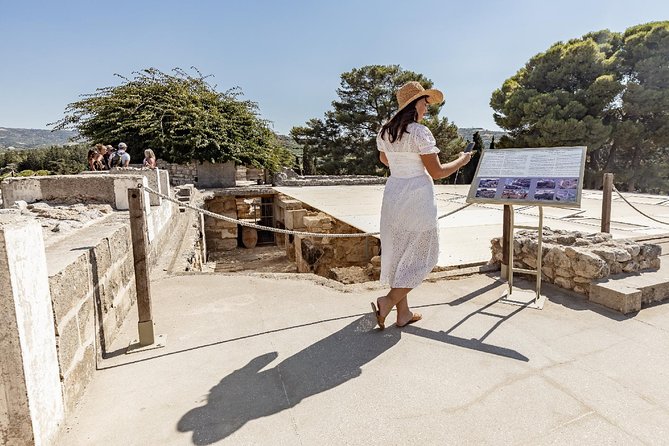 Knossos Palace: Self-Guided Audio Tour on your Phone (without ticket) - Who should book this Knossos audio tour without a ticket?
