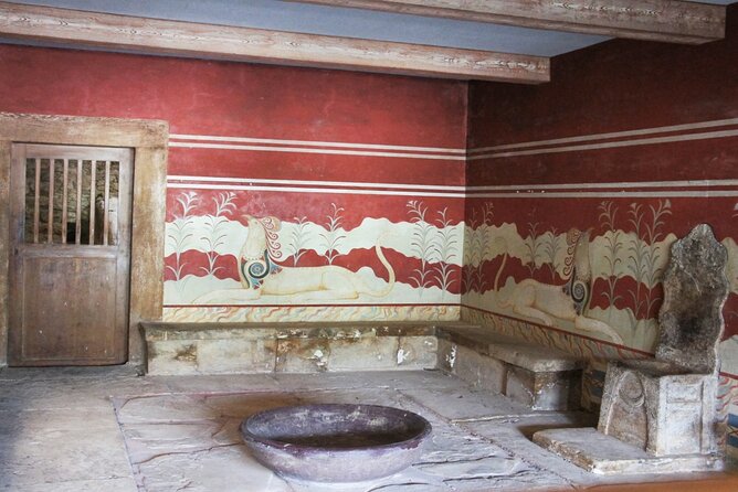 Knossos Palace Self-Guided Treasure Hunt & Tour - Value for the money: why $23.26 per group can make sense