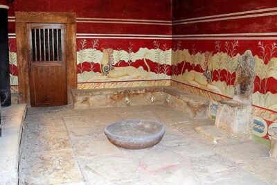 Knossos palace & the Archaeological museum of Heraklion (with Transfer) - Entering the Knossos Archaeological Site: Palace Layout, Minos, and Systems