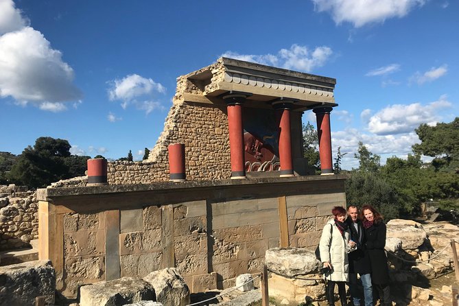 Knossos Palace Tour with Transfer & Skip-the-Line Entry Ticket - The 90-minute Knossos walk: what you’ll actually see