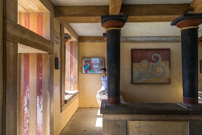 Labyrinth of Knossos Skip-the-Line Ticket with Tour Guide - Getting there from Heraklion port/airport and why location matters