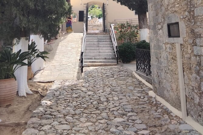 Lasithi - Zeus Cave -Olive Oil Factory - Traditional Villages - Comfort and logistics that matter on a 6 to 7 hour route
