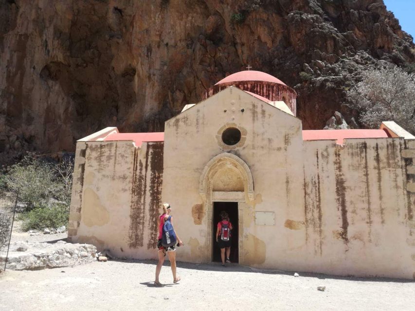 Matala Agiofarago Gorge Guided Jeep Safari Tour - Agiofarago Gorge: an easy walk to goats, sheep, and a pebble shoreline