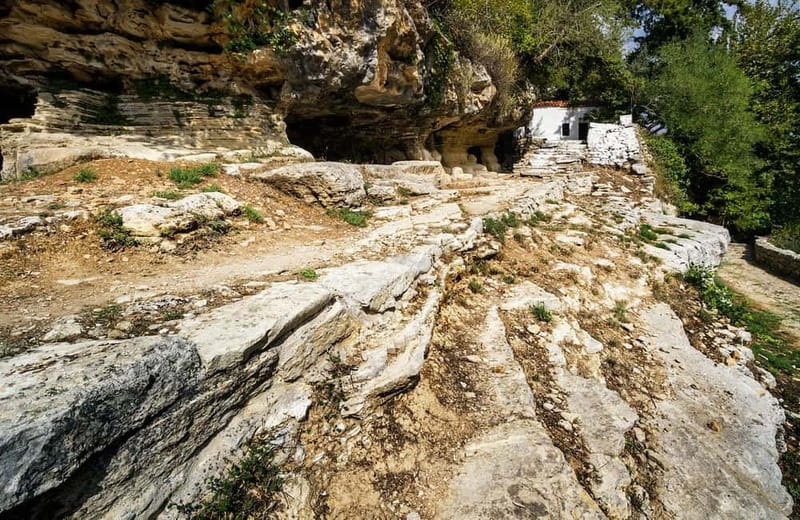 Off-Road: Waterfall, Lake Kournas, Gorges, Preveli Palms - Lake Kournas first: the only natural freshwater lake