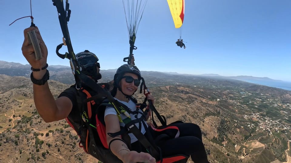 Paragliding in Chania - Paratriking over Chania: what the 20 minutes really feels like