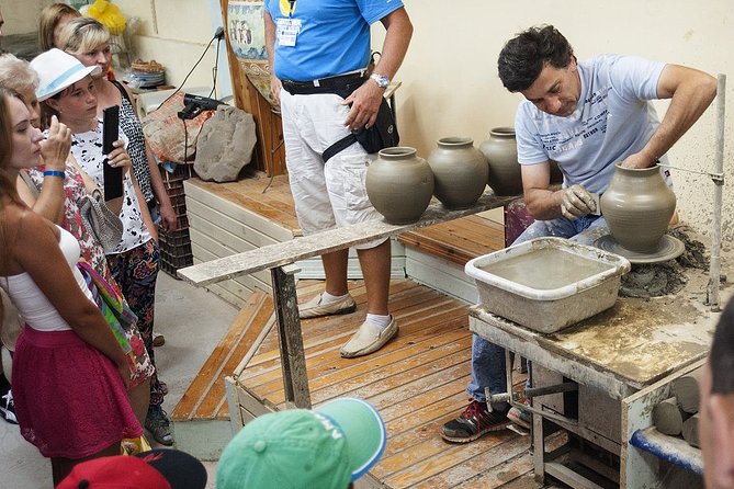 Plateau of Lassithi, Monastery of Kera and Ceramics - The guide factor: clarity beats chaos
