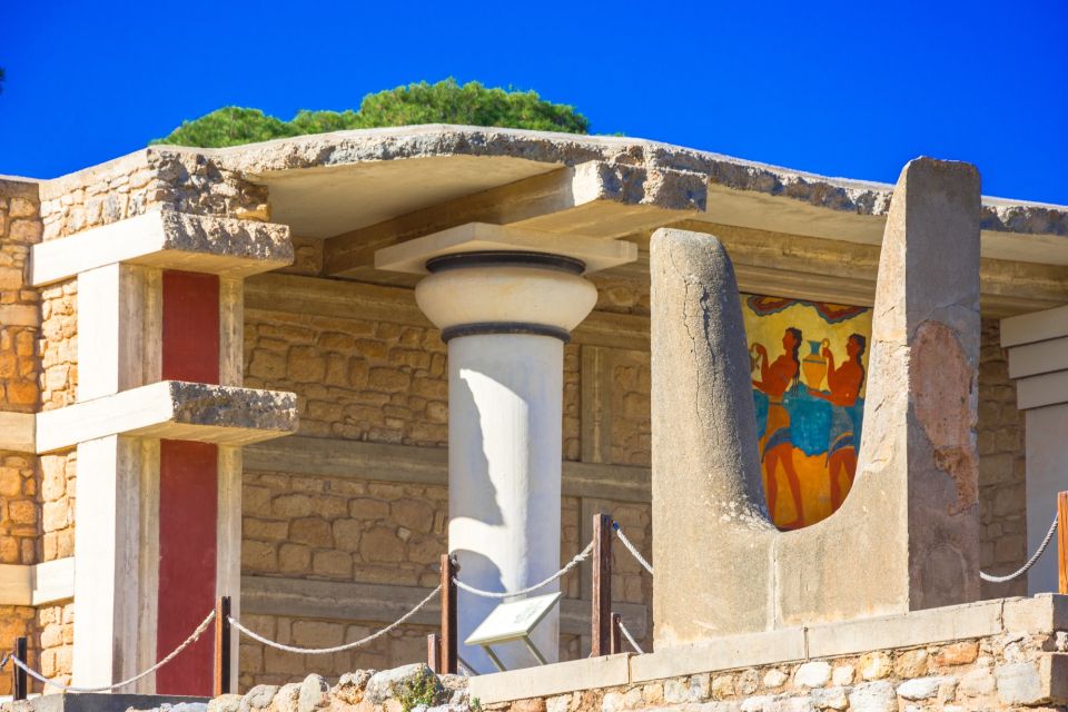 Private Knossos Skip The Line Tour inc. lunch & wine tasting - Archanes Village and Lunch: Real Food in a Real Place
