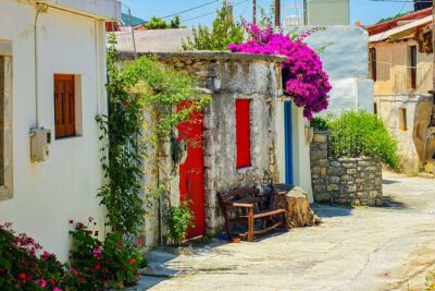 Private Tour of Crete with Knossos Palace and Lassithi Plateau - Pickup from Heraklion and the van that makes the day easier