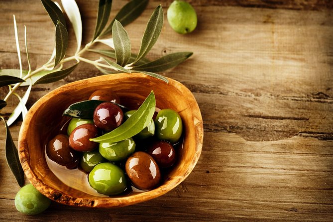 PRIVATE Workshop ESSENTIAL OILS & OLIVE OIL Factory with TASTING - Key Points I’d Highlight Before You Go