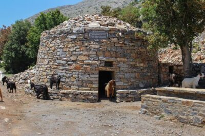 PSILORITIS(mount Ida) Crete's Highest Point 2456m - The climb: where variety actually helps your brain stay engaged