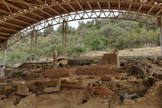 Rethymno: Arkadi Monastery, Margarites Village & Melidoni Cave. - Your hotel-to-museum rhythm: the drive and story setup