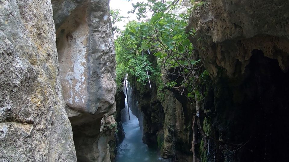 Rethymno: Canyoning Tour in the Kourtaliotiko Gorge - What to bring: keep one pair of shoes for later