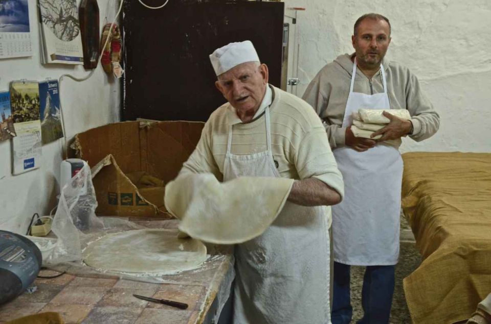 Rethymno: Old Town Walking Tour with Meal - Why this Rethymno food walk feels more local than a typical tour