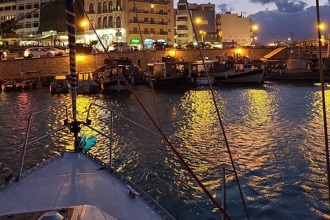 Romantic Luxury Sunset sailing - Dia and the Zeus Island Natural Bay: The Romantic Payoff