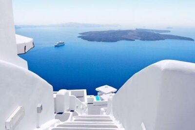 SANTORINI 1 day Guided Excursion with HIGHSPEED from CRETE - Highspeed Boat Ride: Fast, Comfortable, and Not Always Calm
