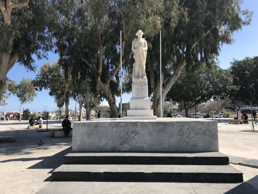 Tastings of Heraklion city - sightseeing walking tour - Herbs, Spices, and Mountain Tea: The Stop That Tastes Like the Countryside
