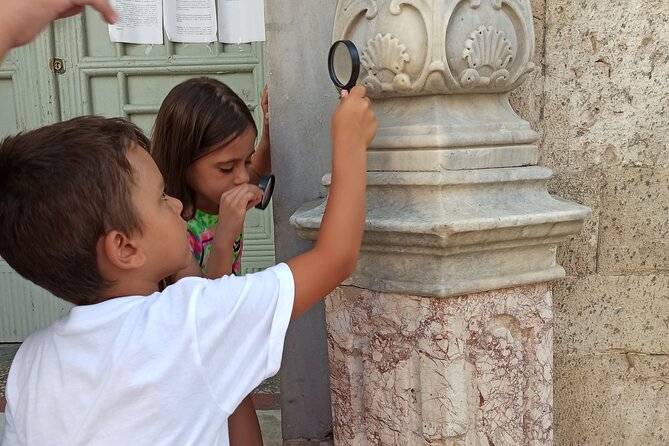 The Hunt of the Olympian Gods, scavenger hunt for families, prive - The Big Idea: It’s a Treasure Hunt, Not a Walking Lecture