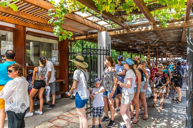 The Palace of Knossos with Skip-the-Line Ticket - Beyond the Palace Walls: What You’ll Walk Away Understanding