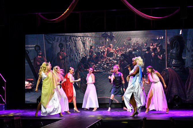 Troy Dinner-Show - The performances: singing, acrobatics, and the crowd energy