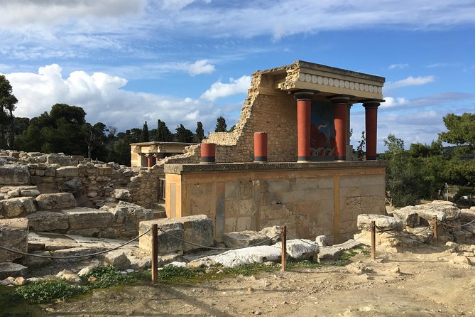 Visit Knossos palace (Tour & Skip-the-Line Ticket) - Who this tour suits best (and who might skip it)