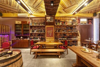 Wine Tasting in Rethymno - The blind tasting game: fun competition, real learning