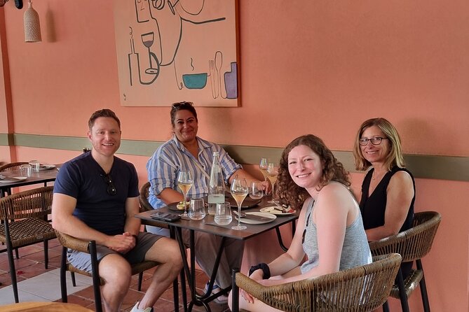 Wine Tasting Walking Tour in Old Town Chania - Meeting point and the 11:00 start (how to time your day)